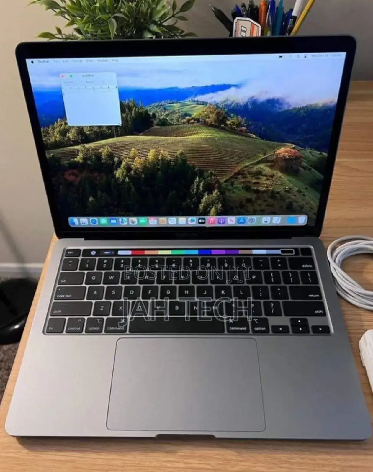 New Laptop Apple MacBook Pro M1 8GB Apple M1 Pro SSD 256GB