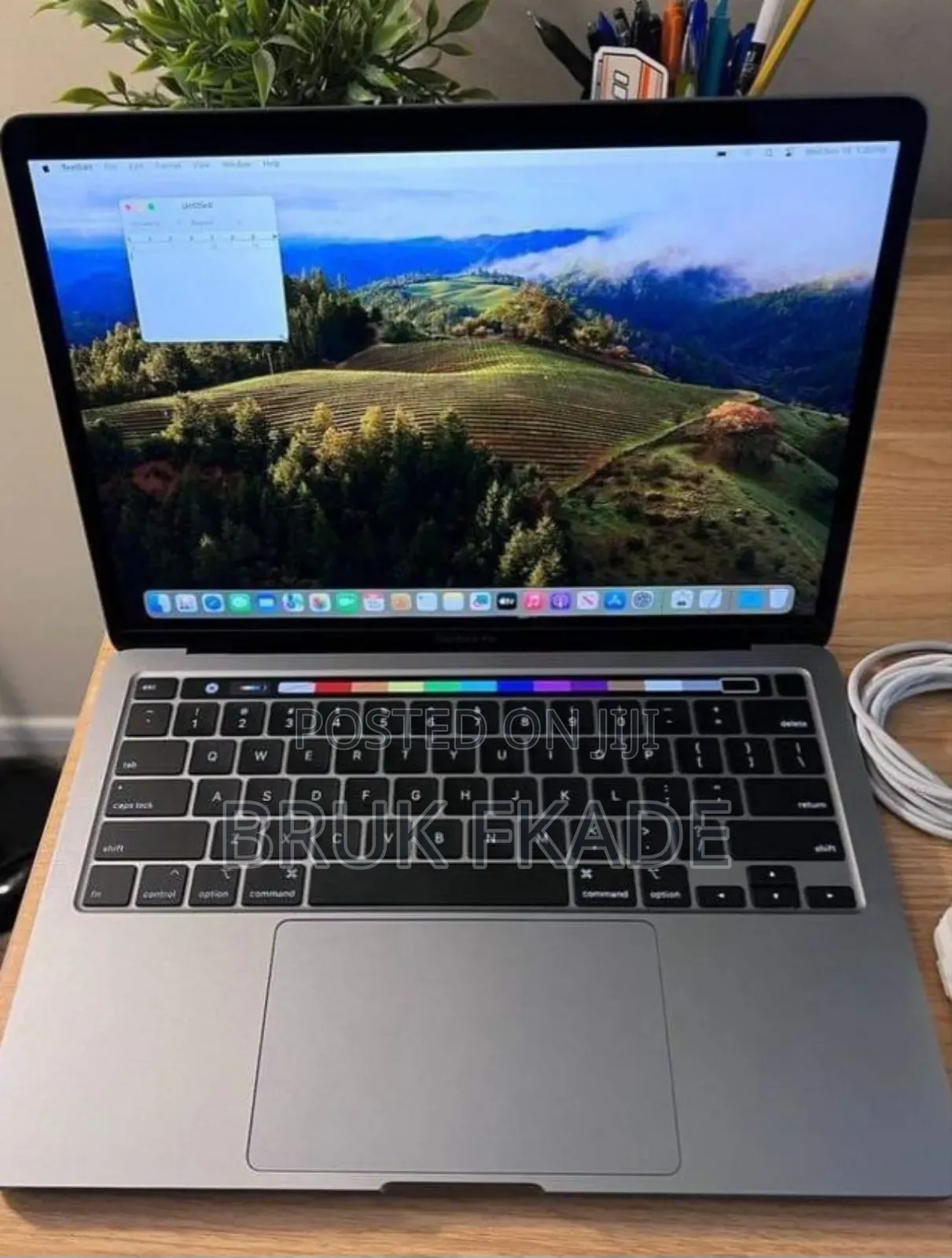 New Laptop Apple MacBook Pro M1 8GB Apple M1 Pro SSD 256GB