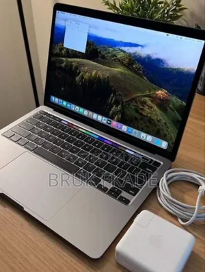 New Laptop Apple MacBook Pro M1 8GB Apple M1 Pro SSD 256GB