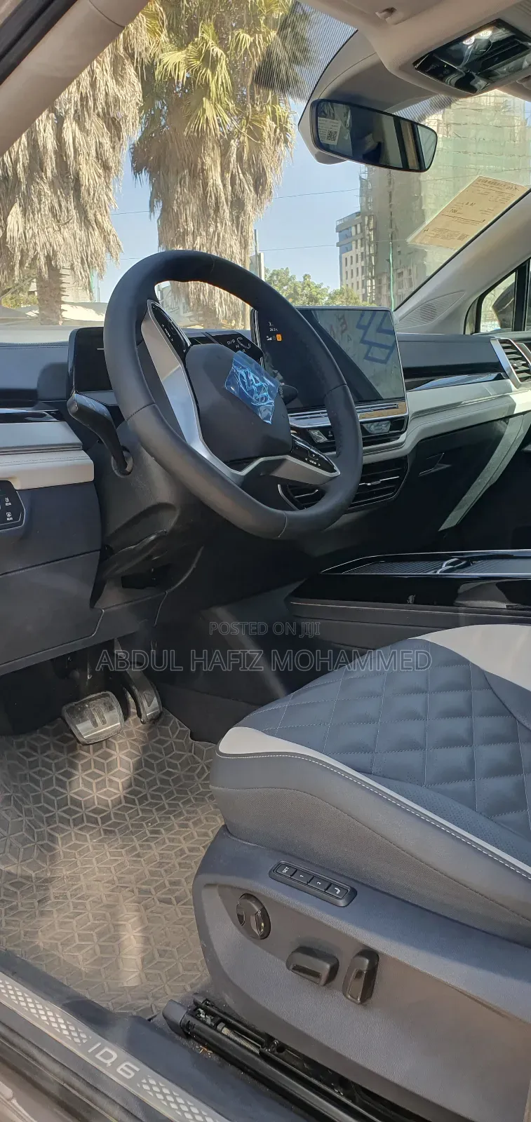 New Volkswagen ID.6 2024 Gold