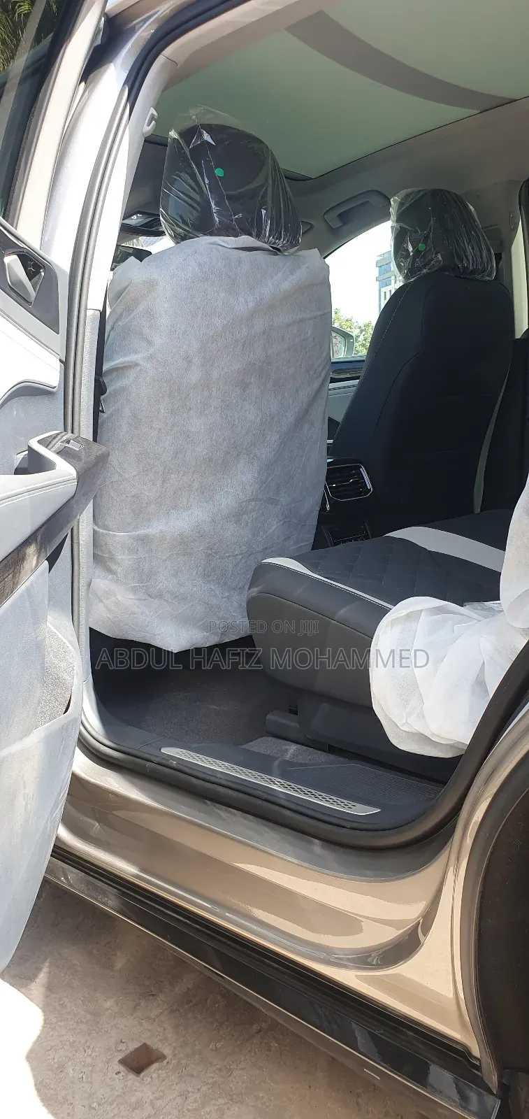 New Volkswagen ID.6 2024 Gold