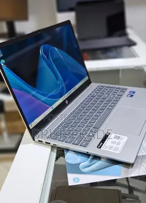 New Laptop HP Pavilion 15 16GB Intel Core Ultra 7 SSD 512GB