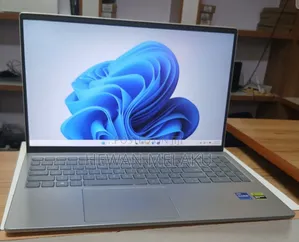 New Laptop Dell Inspiron 15 16GB Intel Core I7 SSD 512GB