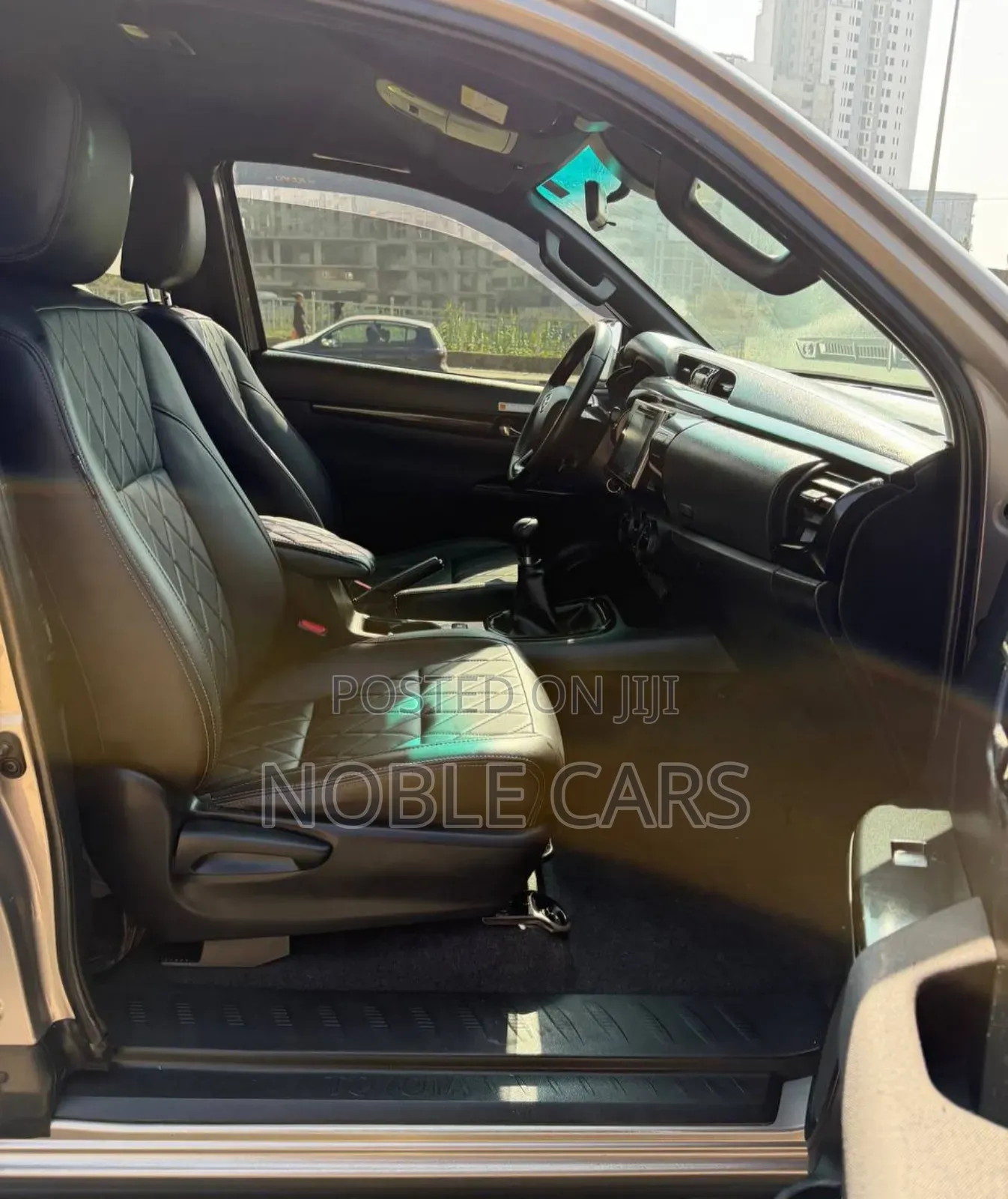 Toyota Hilux 2020 Brown