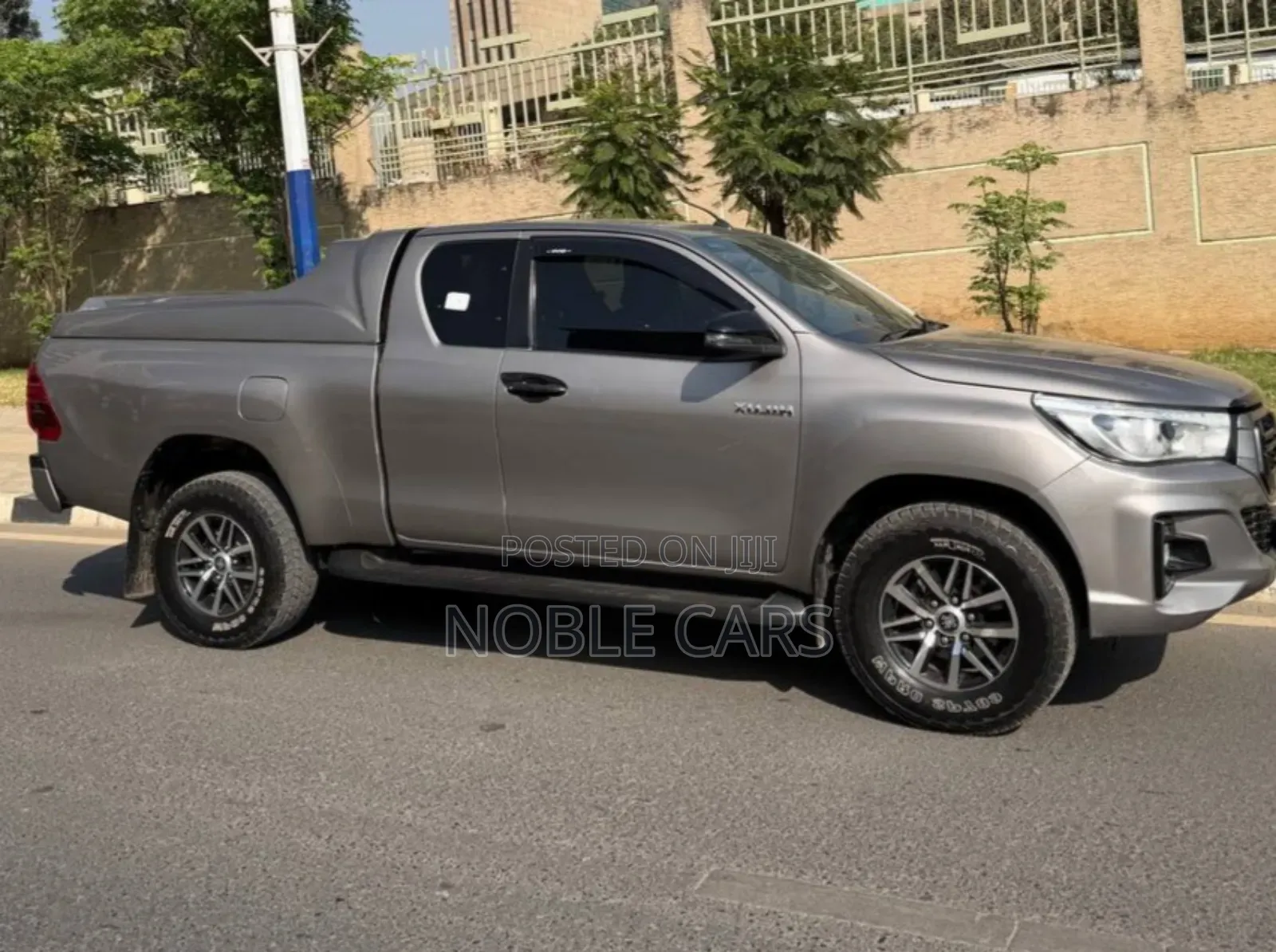 Toyota Hilux 2020 Brown