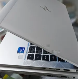 New Laptop HP EliteBook 830 G8 16GB Intel Core I7 SSD 512GB