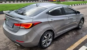 Hyundai Avante 2015 Silver