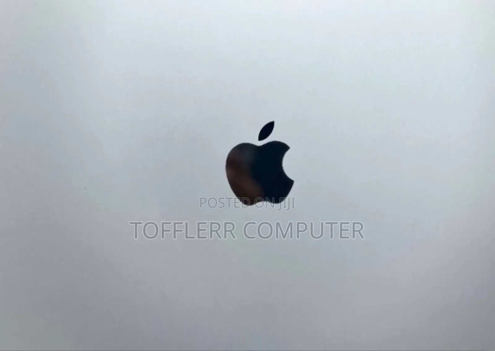 New Laptop Apple MacBook Air 2022 M2 8GB Intel Core I7 SSD 256GB