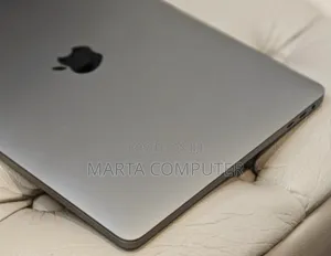 New Laptop Apple MacBook Pro 2019 16GB Intel Core I7 SSD 1T