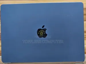 New Laptop Apple MacBook Pro M1 16GB AMD A10 SSD 256GB