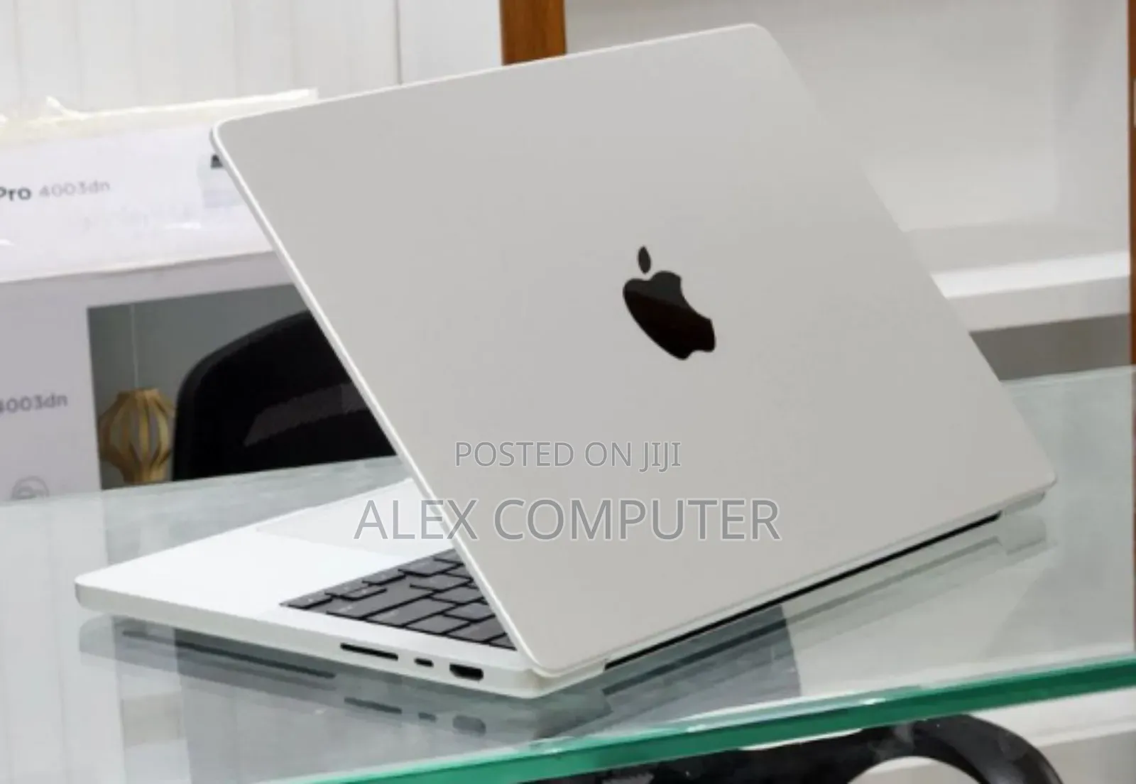 New Laptop Apple MacBook Pro M1 16GB Apple M1 Pro SSD 512GB