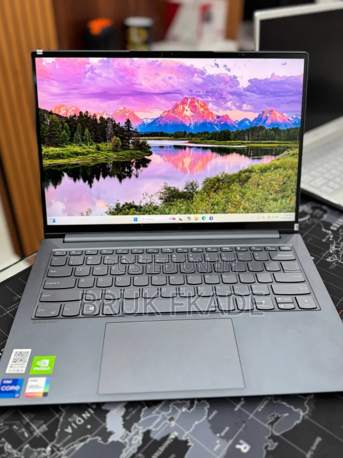 New Laptop Lenovo ThinkPad Yoga 16GB Intel Core I7 SSD 512GB