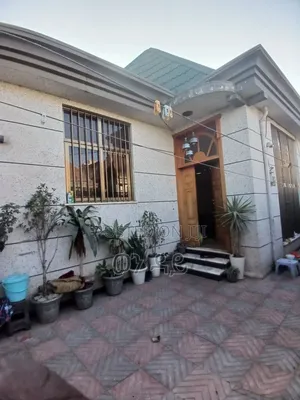 Furnished 4bdrm Villa in Bole for sale