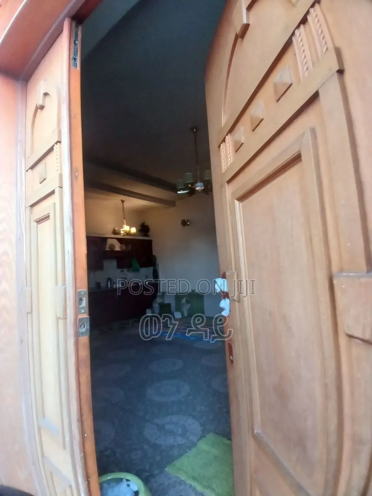 Furnished 4bdrm Villa in Bole for sale