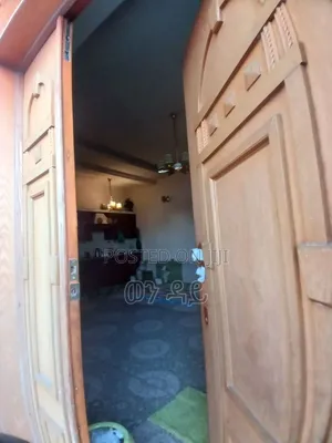 Furnished 4bdrm Villa in Bole for sale