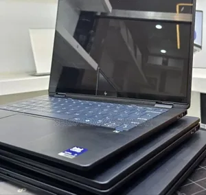 New Laptop HP OmniBook 5 Flip 16GB Intel Core Ultra 7 SSD 1T