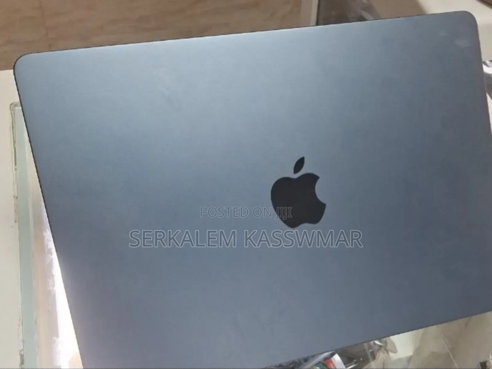 New Laptop Apple MacBook Air 2025 M4 13-Inch 16GB Apple M4 SSD 256GB