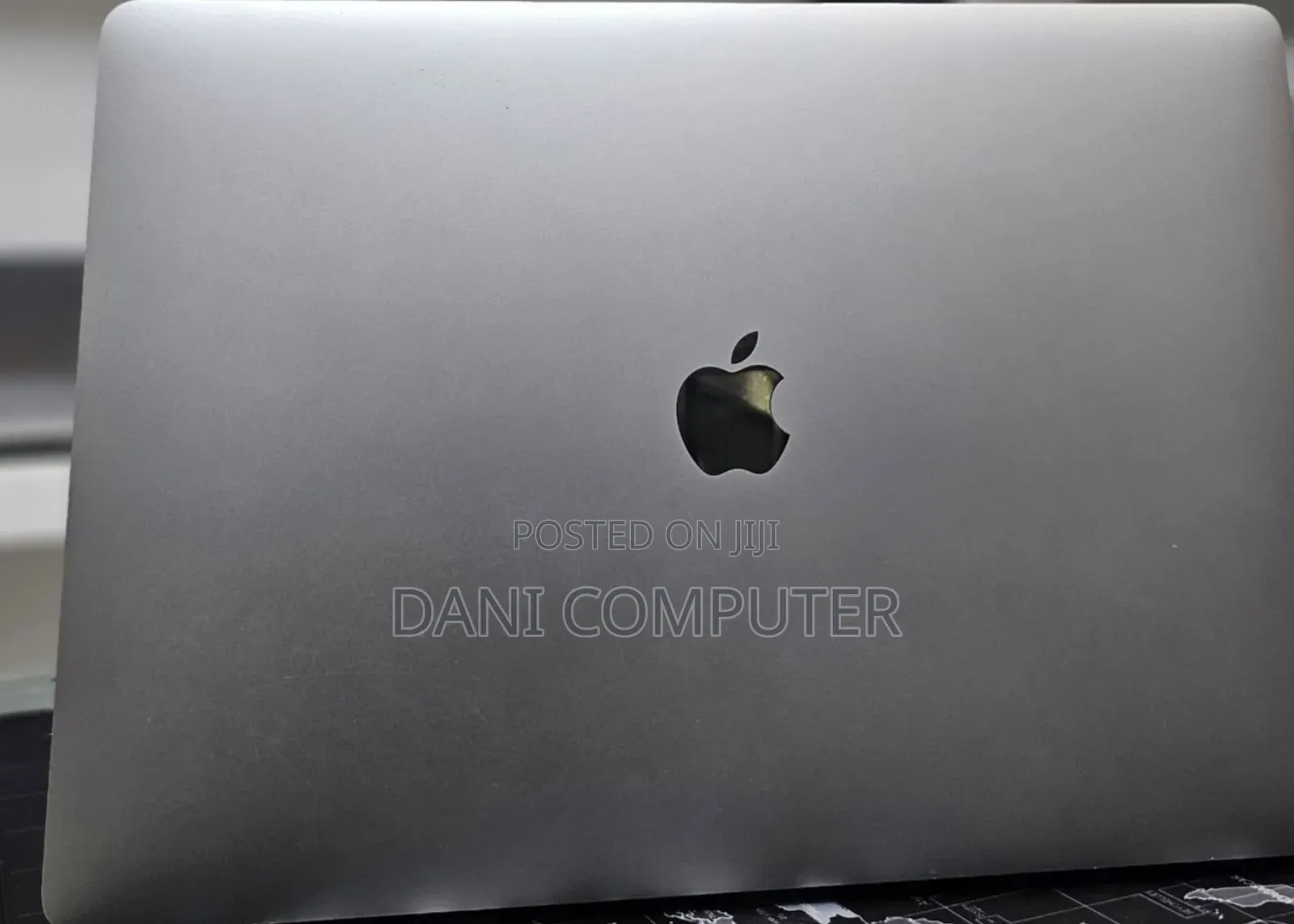 New Laptop Apple MacBook Pro 2019 16GB Intel Core I9 SSD 512GB