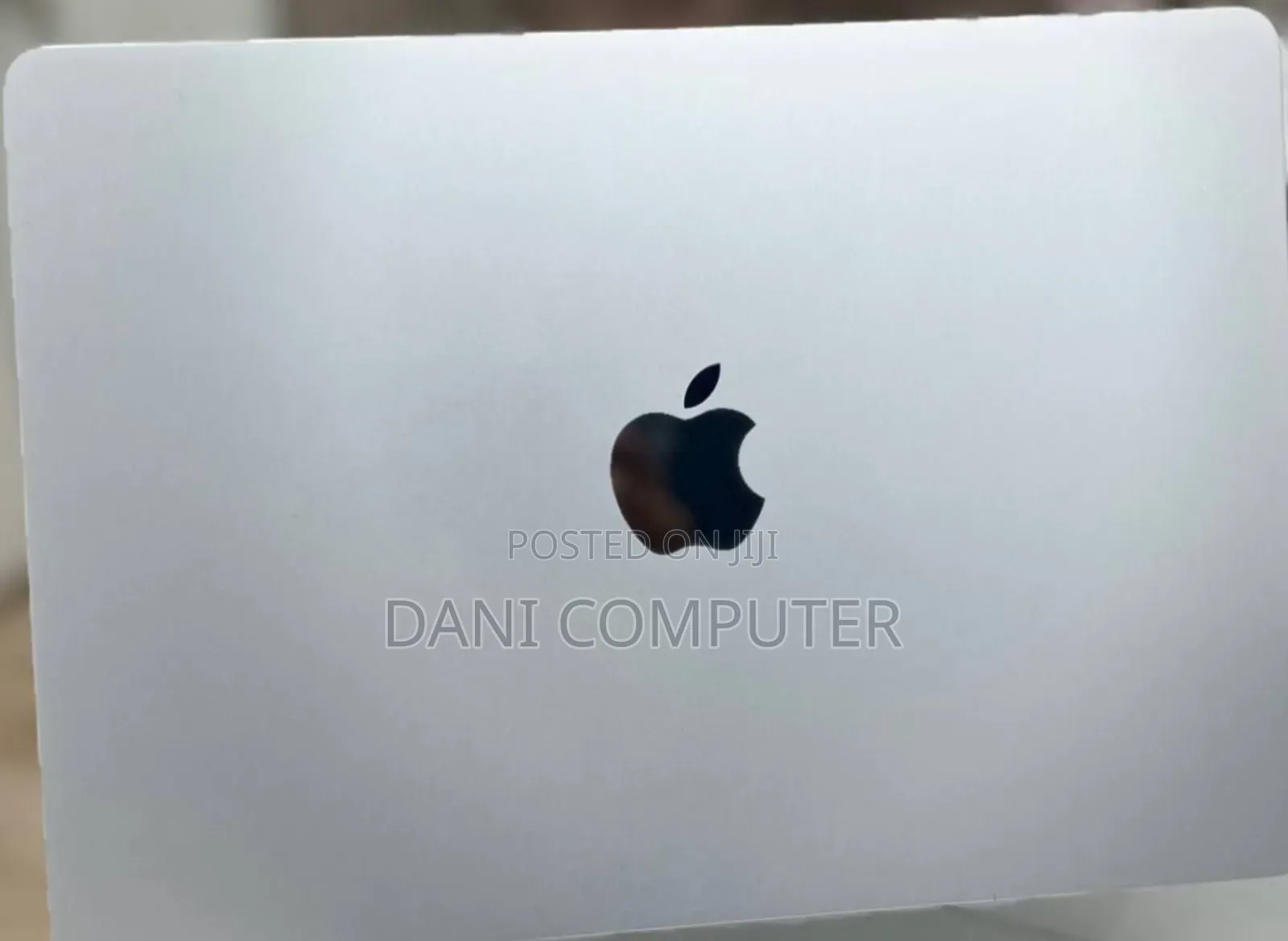 New Laptop Apple MacBook Air 2022 M2 8GB Intel Core M2 SSD 256GB