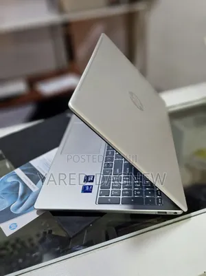 New Laptop HP Pavilion 15 16GB Intel Core Ultra 7 SSD 512GB