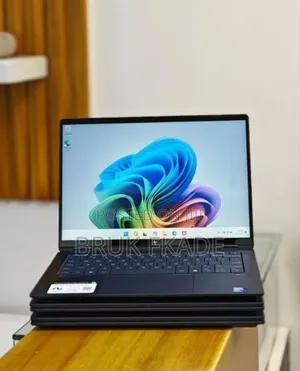 New Laptop HP OmniBook X Flip 14" 16GB Intel Core Ultra 7 SSD 1T