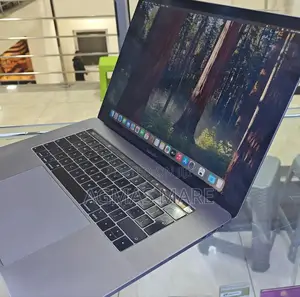 New Laptop Apple MacBook Pro 2019 32GB Intel Core i7 SSD 256GB