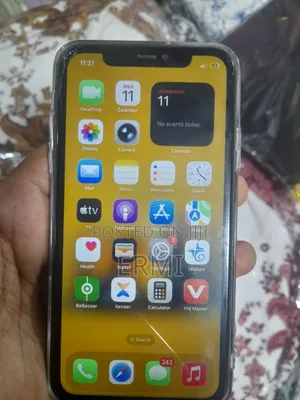 Apple iPhone 11 64 GB Black