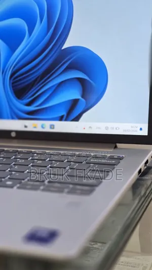 New Laptop HP ProBook 440 16GB Intel Core Ultra 5 SSD 512GB