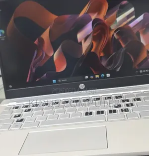 New Laptop HP Pavilion 15 8GB Intel Core I5 SSD 256GB