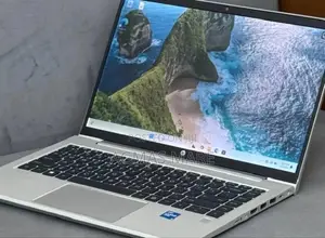 New Laptop HP EliteBook 830 G8 16GB Intel Core i5 SSD 512GB
