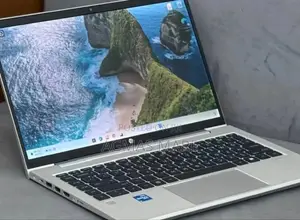 New Laptop HP EliteBook 830 G8 16GB Intel Core i5 SSD 512GB
