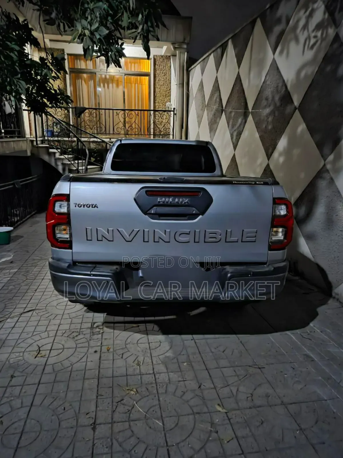 Toyota Hilux 2021 Silver