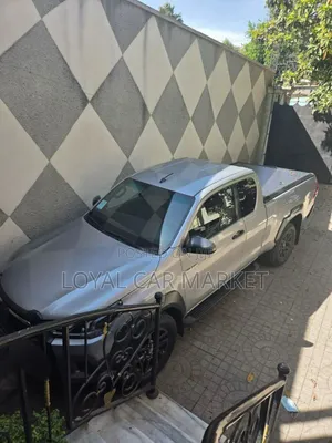 Toyota Hilux 2021 Silver