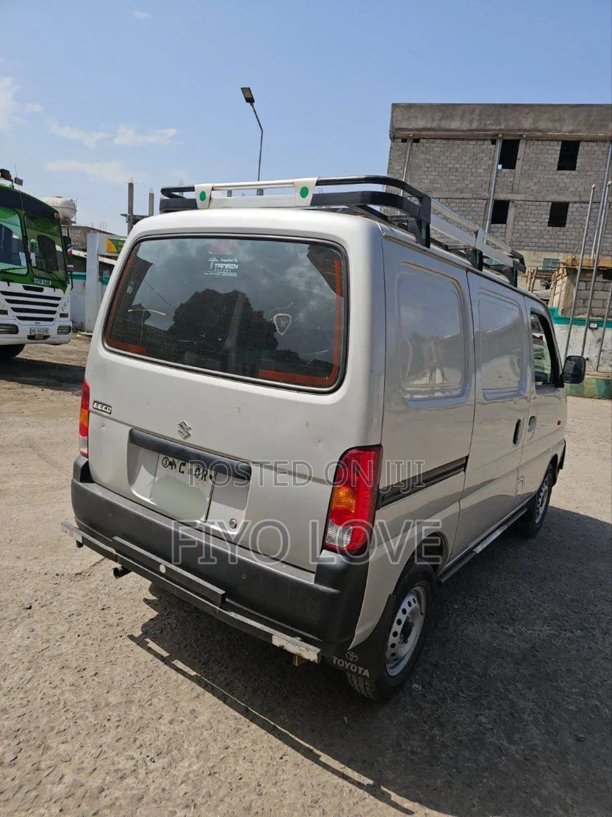 Suzuki Every 2024 White