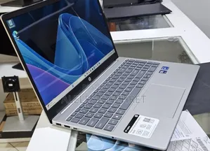 New Laptop HP 17-3000 16GB Intel Core Ultra 7 SSD 512GB