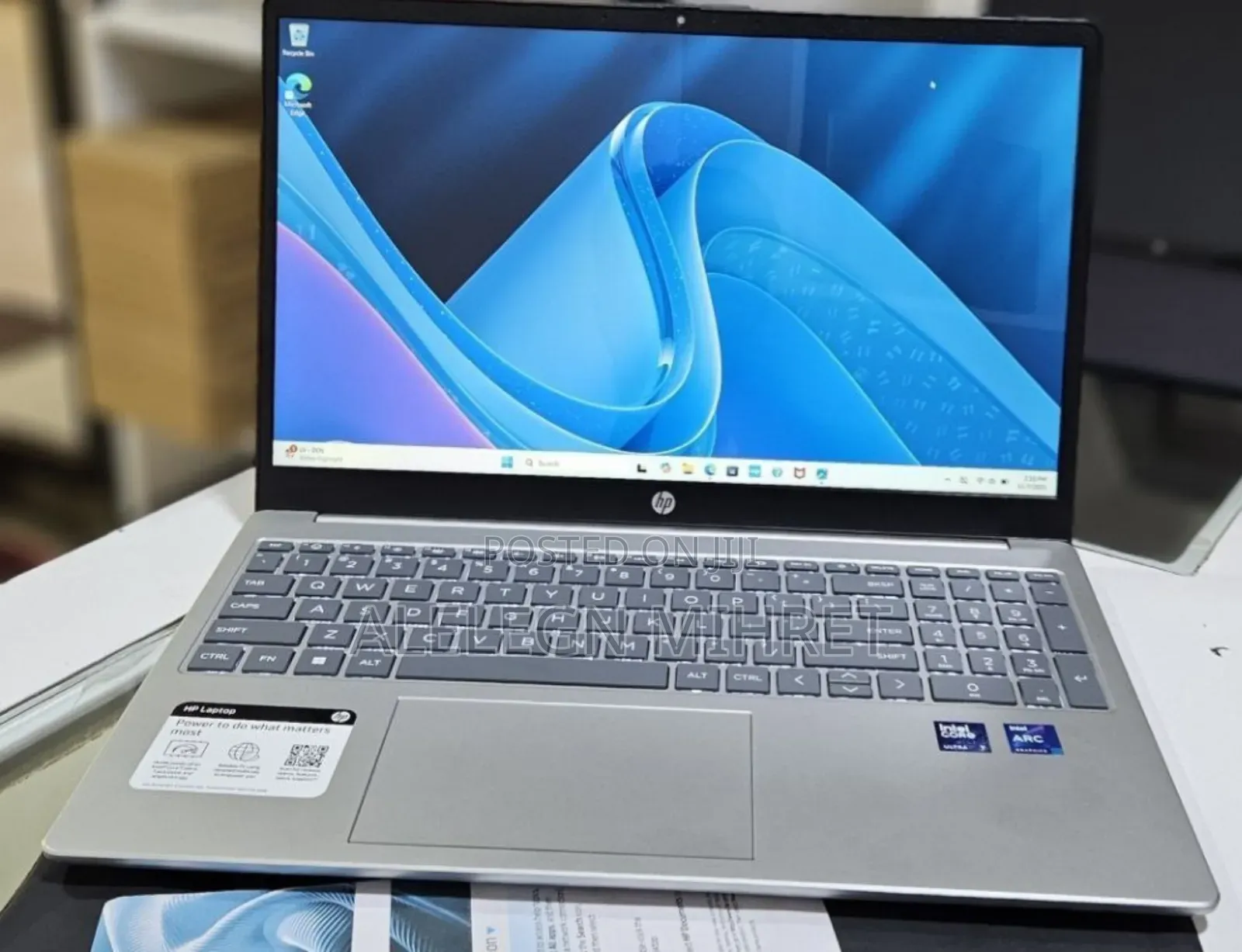 New Laptop HP 17-3000 16GB Intel Core Ultra 7 SSD 512GB