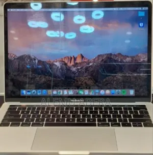 New Laptop Apple MacBook 2016 8GB Intel Core I5 SSD 256GB