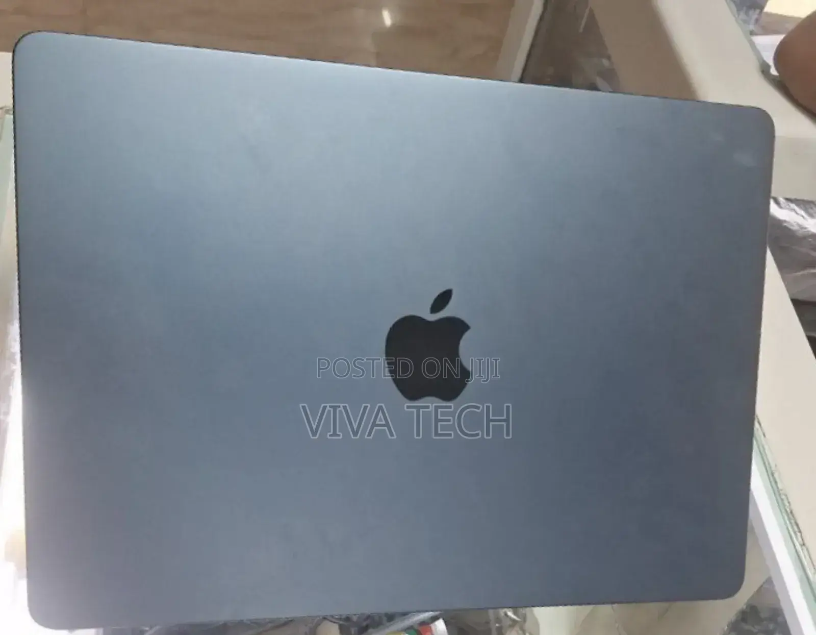 New Laptop Apple MacBook Air 2025 M4 13-Inch 16GB Apple M4 SSD 256GB