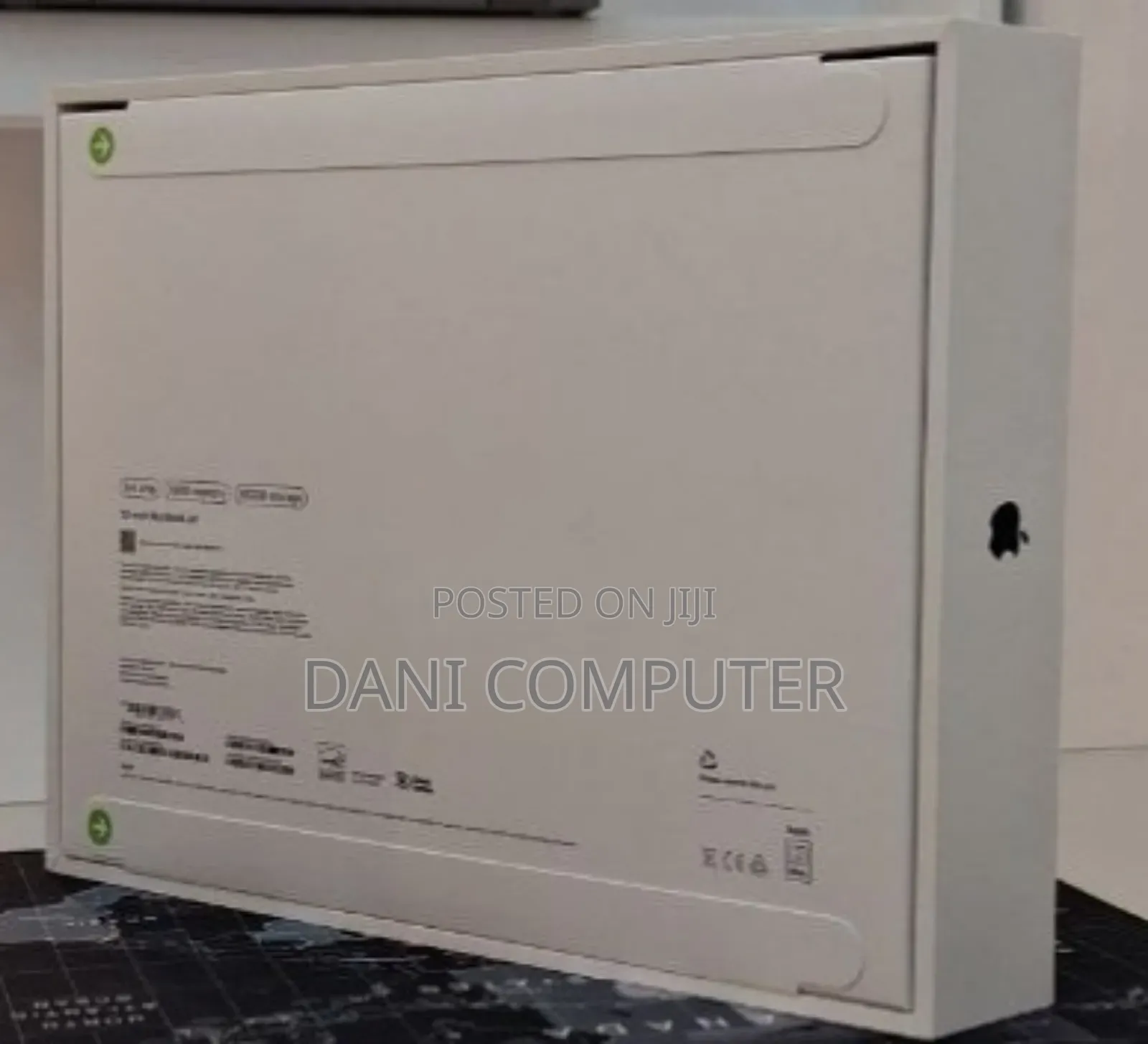 New Laptop Apple MacBook Air 2025 M4 13-Inch 16GB Apple M4 SSD 512GB