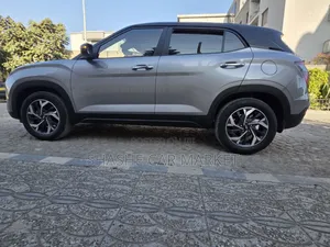 Hyundai Creta 2023 Silver
