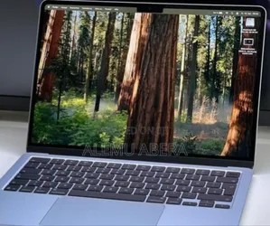 New Laptop Apple MacBook Air 2025 M4 13-Inch 16GB SSD 256GB