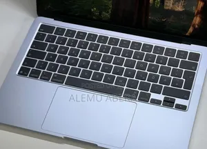 New Laptop Apple MacBook Air 2025 M4 13-Inch 16GB SSD 256GB