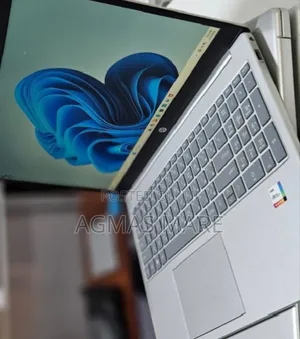 New Laptop HP 250 G10 16GB Intel Core I5 SSD 512GB