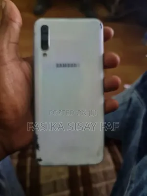 Samsung Galaxy A50 64 GB White