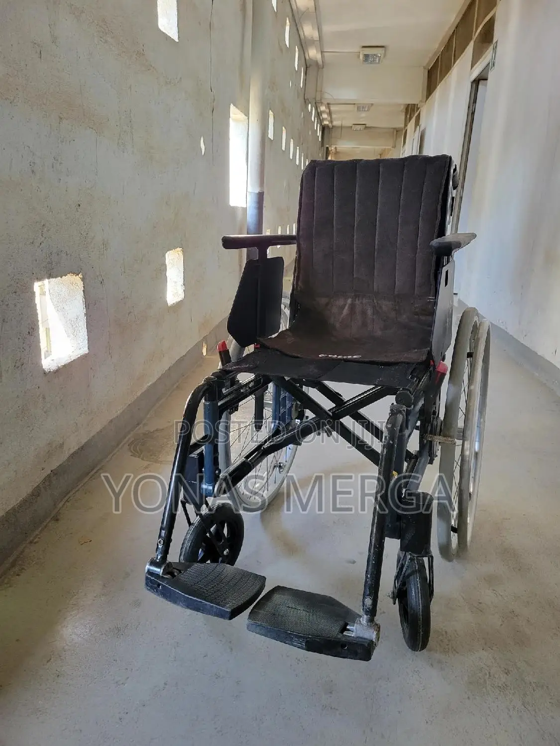 Europe Wheelchair羈商adaptable Medium Active Wheelchair