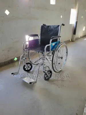 Normal Used Wheelchair鄰皮self-Propel, Transit, Comfort, and Heavy-Duty