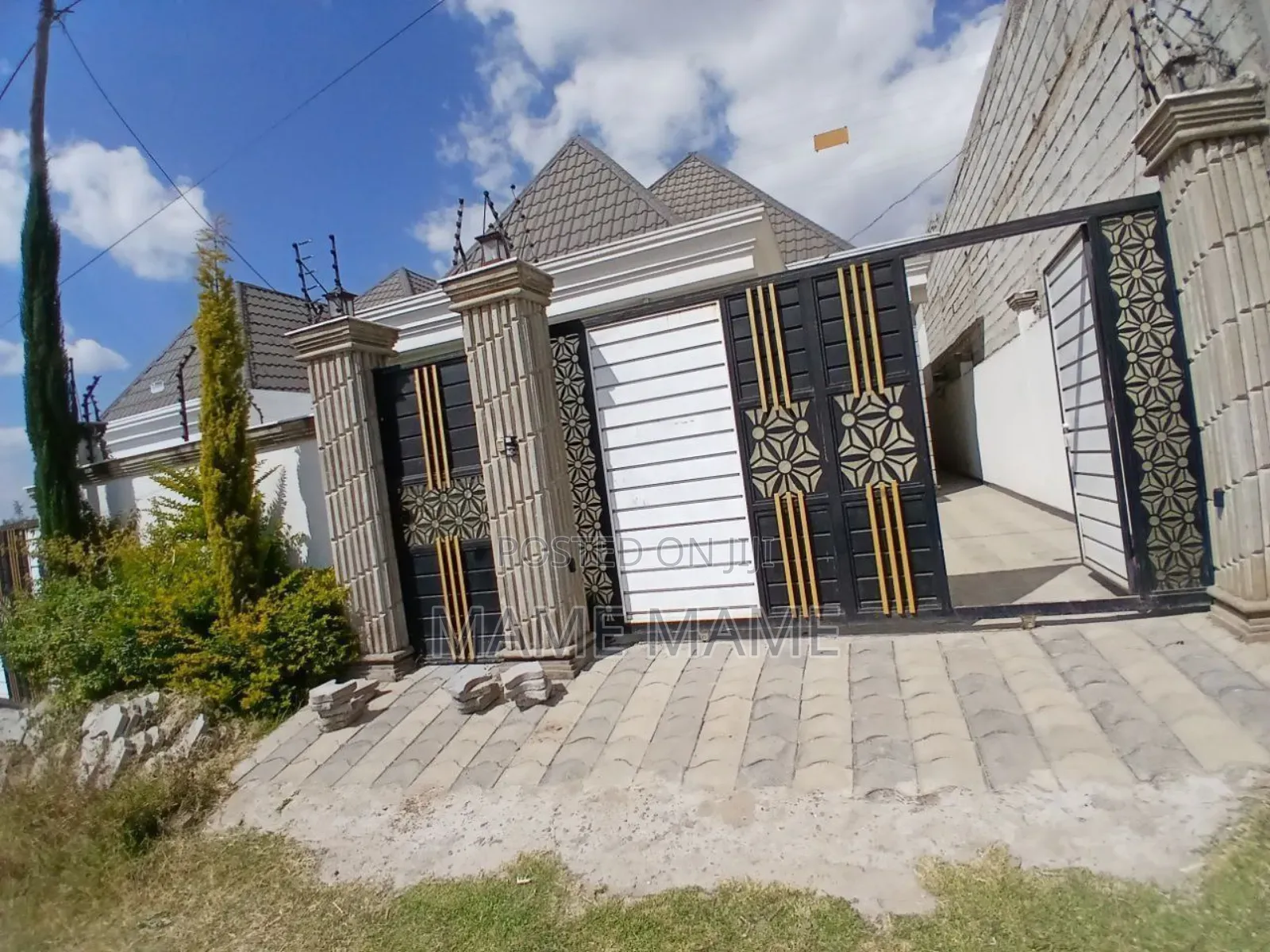 3bdrm Villa in Addis Abeba, Bole for sale