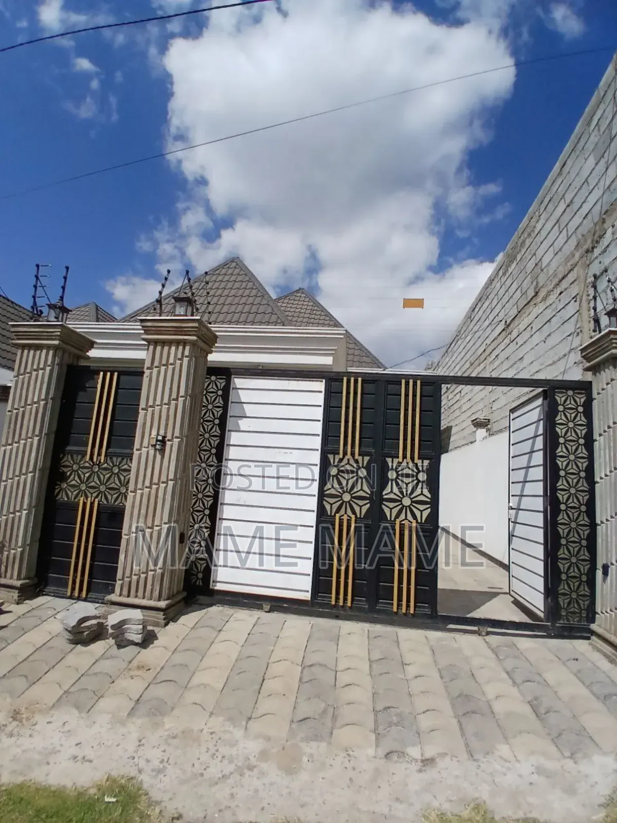 3bdrm Villa in Addis Abeba, Bole for sale