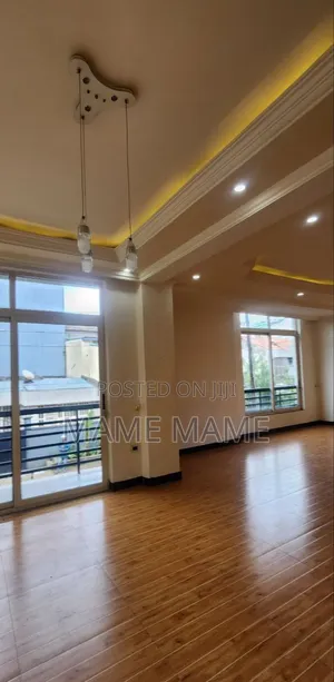 5bdrm House in Addis Abeba, Bole for sale