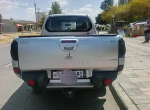 Mitsubishi L200 2007 Maroon